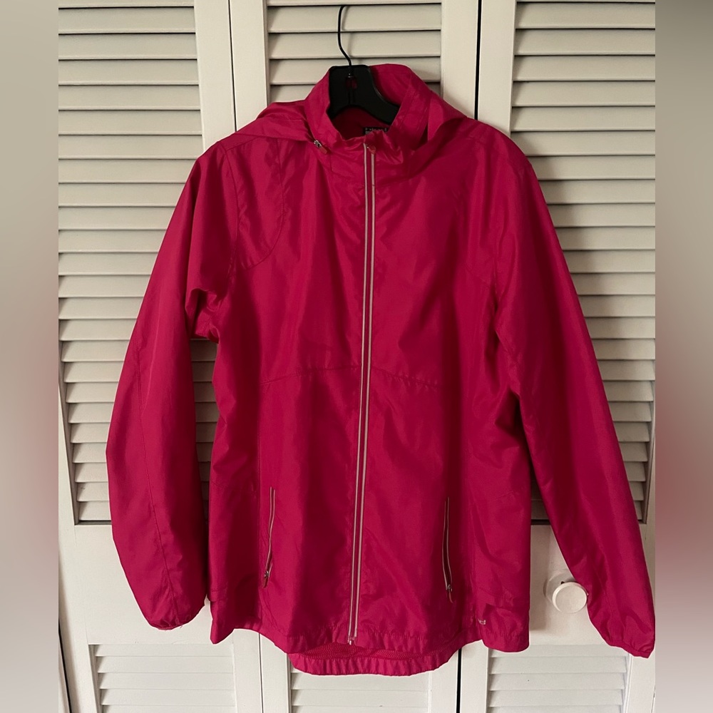 HIRD waterproof zip-up